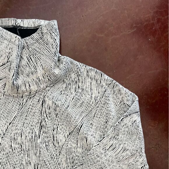 Chunky Cowl Neck Sweater with Pockets, Black White Wavy Pattern, Est. Size M/L - Picture 4 of 8